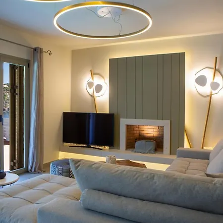 Βίλα Anthelia-idyllic View And Private Access To The Sea *